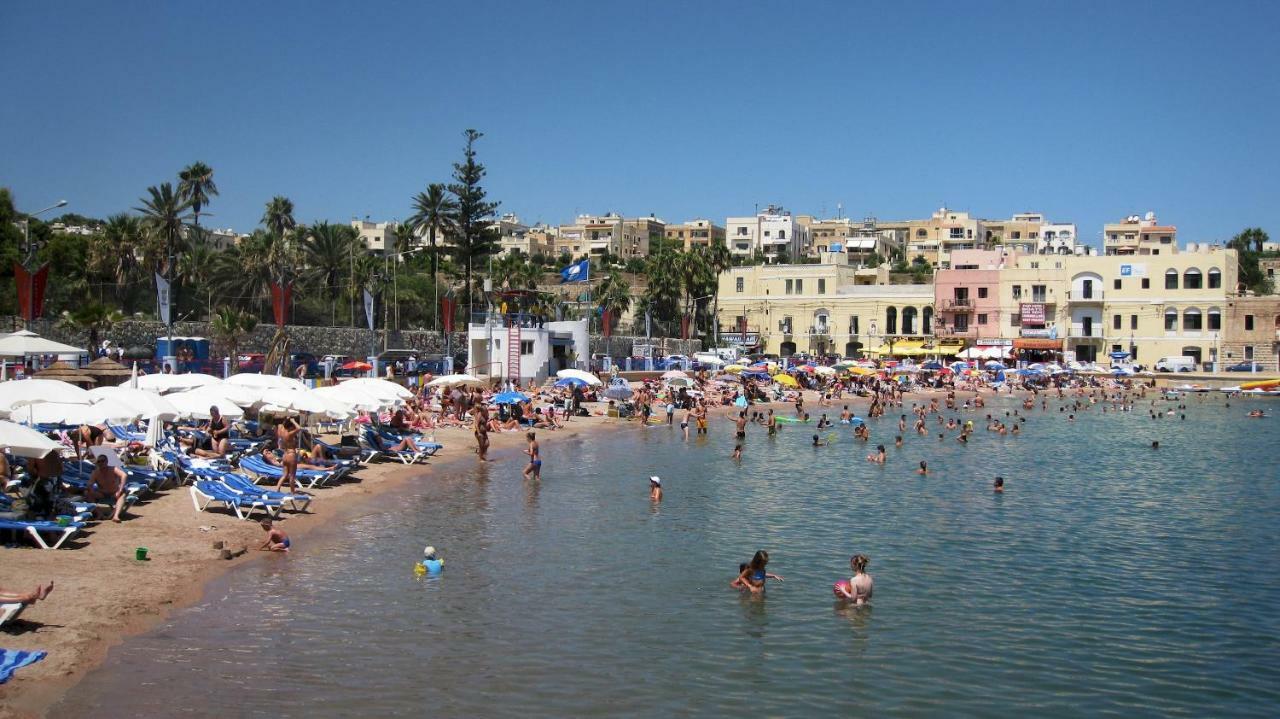 Seafront Apartment In Sliema With Pool, Upmarket Complex المظهر الخارجي الصورة
